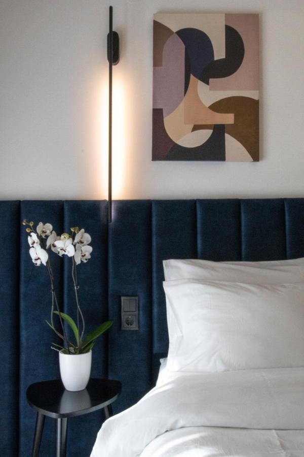 Veria Suite *